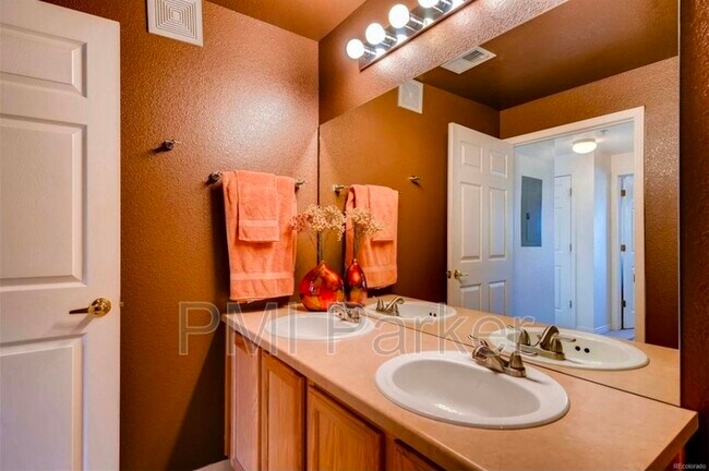 Building Photo - 9369 Amison Cir