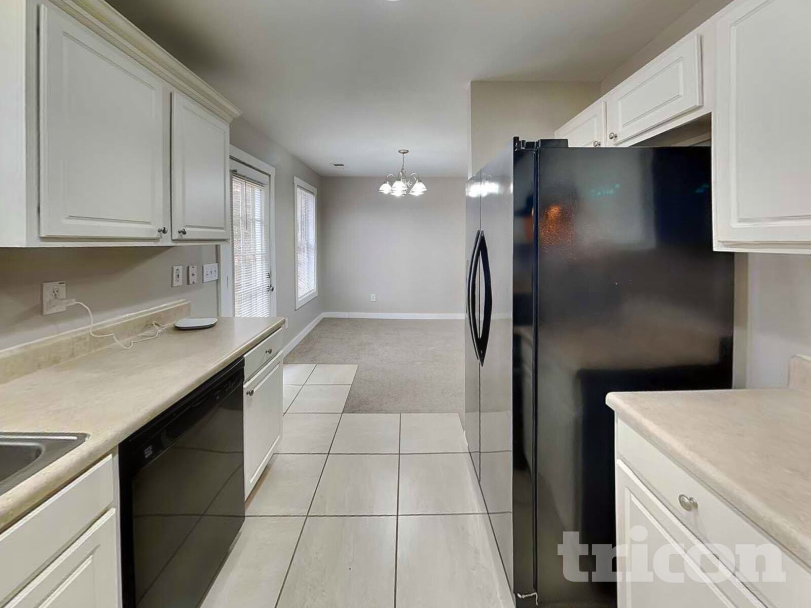 Building Photo - 1048 Whispering Woods Dr