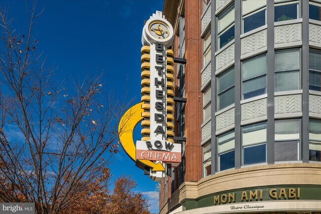 Building Photo - 4915 Hampden Ln