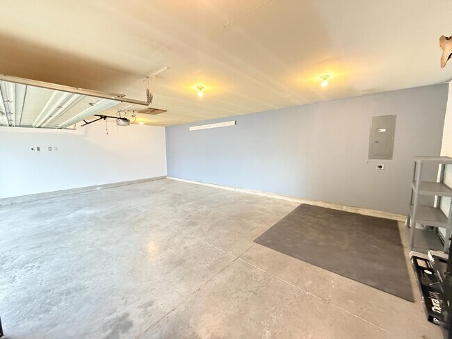 Building Photo - 3134 Red Barn Loop