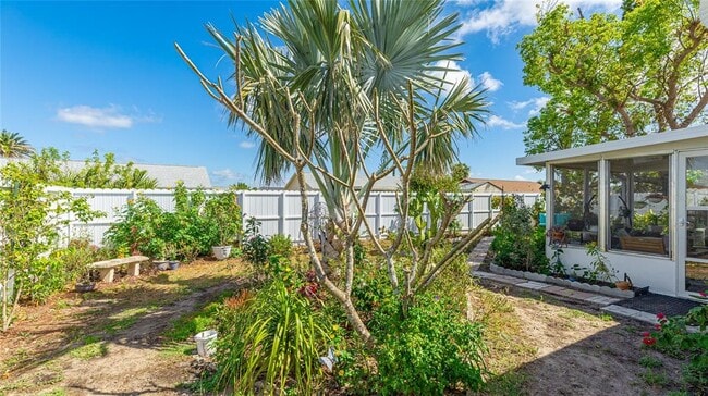 Building Photo - 13492 Dibella Ave