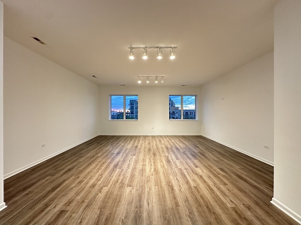 Building Photo - 2550 S Wabash Ave