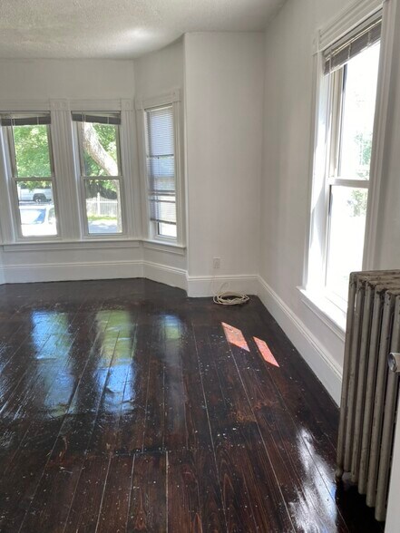 Apt H1 - 95 Hall Ave