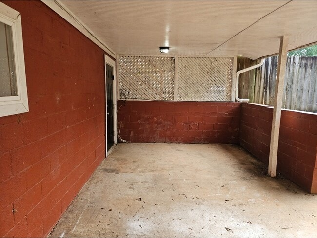 Building Photo - 422 Meriwether St