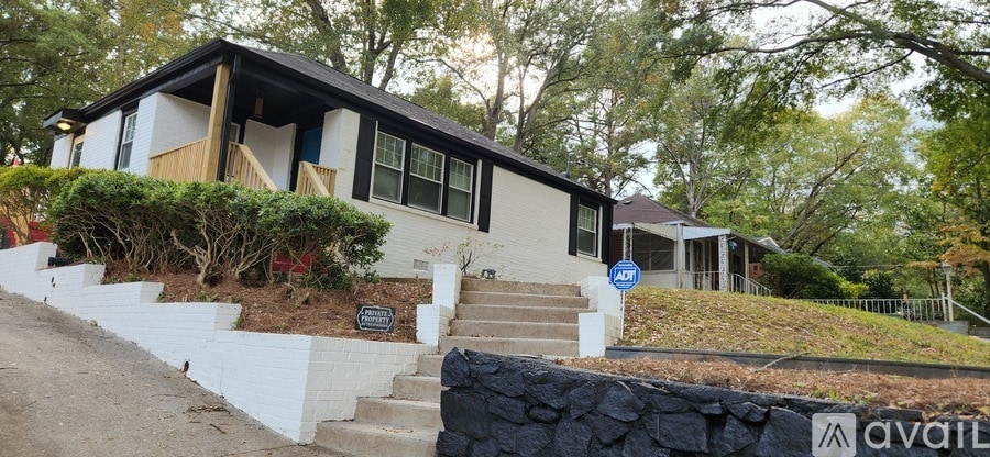 Building Photo - 1824 Tiger Flowers Dr NW