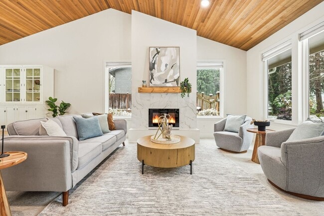Building Photo - Luxury Acreage Estate in Hollywood Hill | Woodinville Retreat with Modern Upgrades