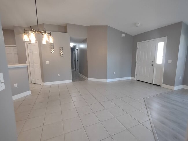 Building Photo - 3471 Horse Creek Cir