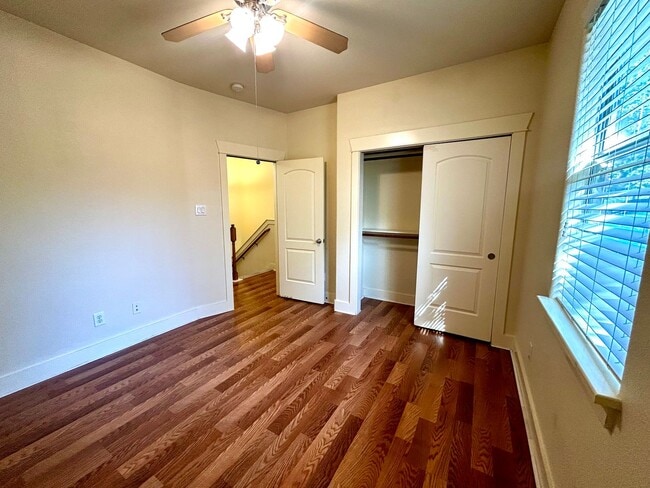 Building Photo - 611 Franklin Blvd