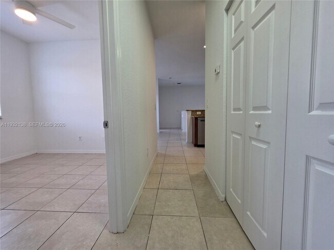 Building Photo - 9070 Preston Pl