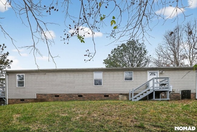 Building Photo - 5431 Pembrooke Dr