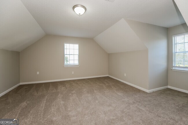 Building Photo - 141 The Esplanade Way SW