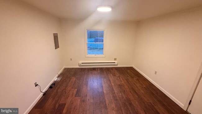 Building Photo - 3748 Tudor Dr