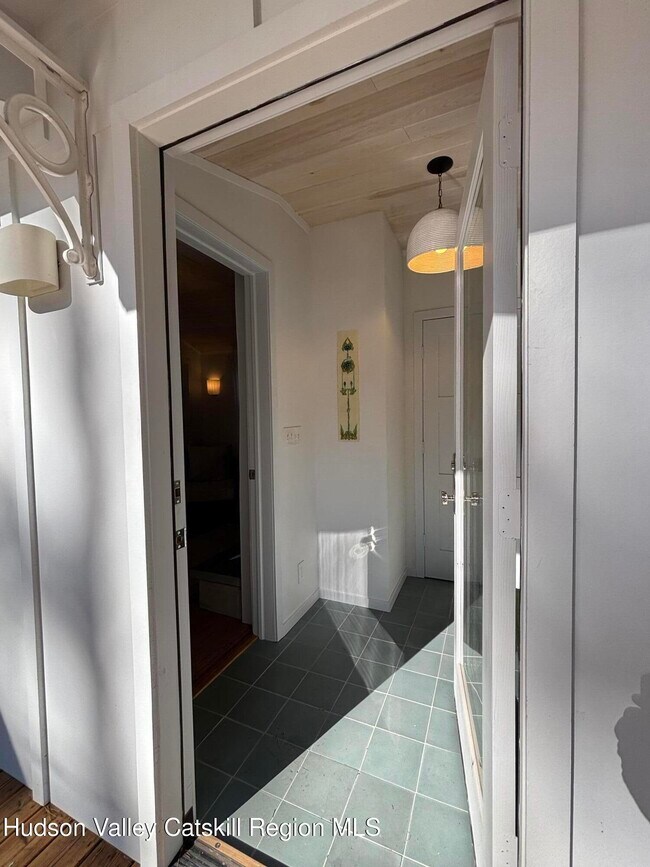 Building Photo - 299 Wittenberg Rd