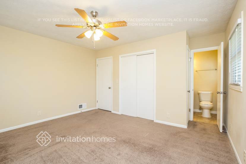 Building Photo - 1908 Englewood Way SW