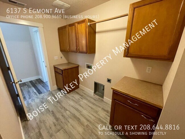 Building Photo - 6137 S Egmont Ave