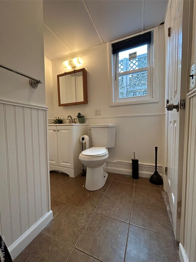 Building Photo - 25 Auburn Ave