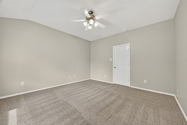Building Photo - 110 N Burberry Park Cir