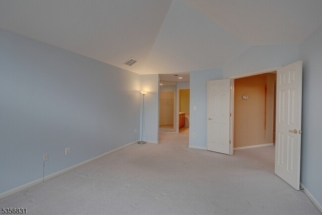 Building Photo - 608 Kensington Ln