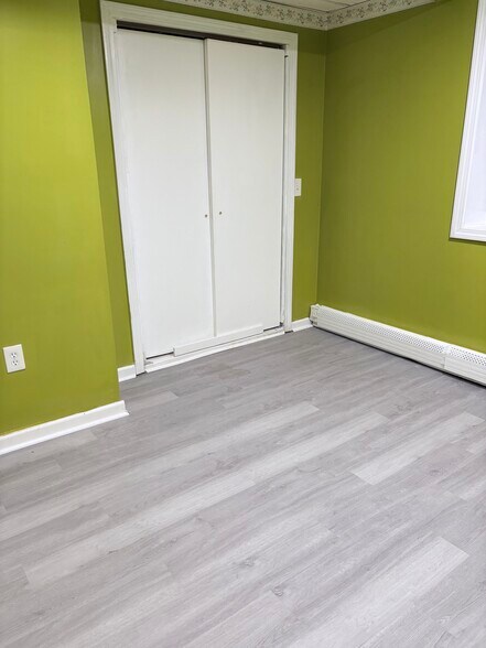 Building Photo - 50 Grand St