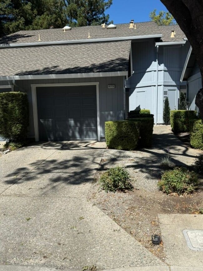Building Photo - 4175 Amberwood Cir