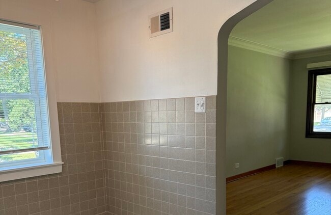 Building Photo - 2300 Burr Oak Ave