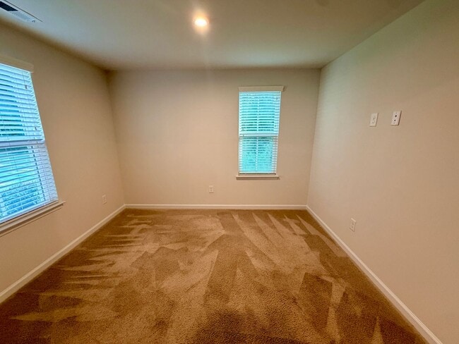 Building Photo - 1214 Ashbury St