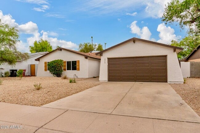 Building Photo - 10705 E Mercer Ln