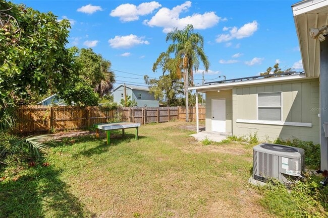 Building Photo - 1721 41st St S