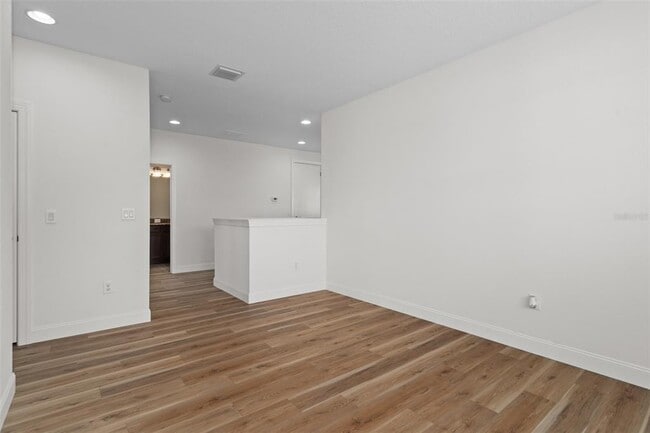 Building Photo - 16030 Bella Woods Dr