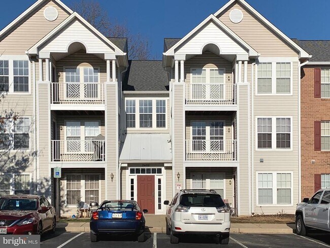 Building Photo - 2450 Apple Blossom Ln