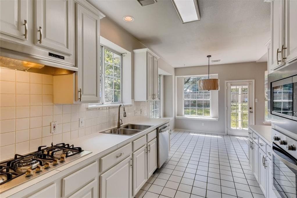 Building Photo - 9132 Fainwood Ln