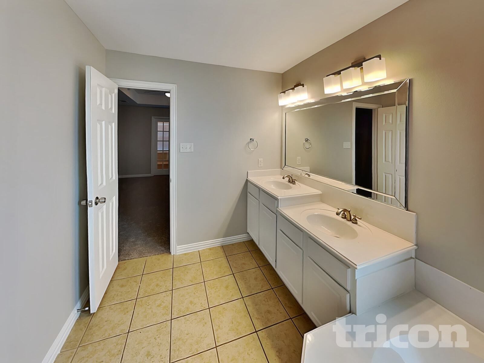 Building Photo - 100 Palomino Dr