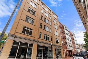 Building Photo - 35 Fay St