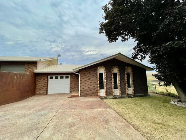 Primary Photo - 1201-1203 Zeta Ct