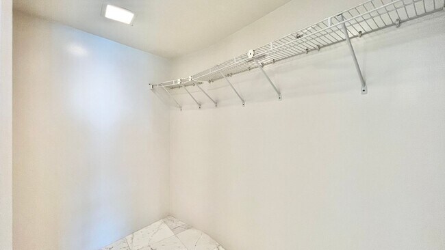 Building Photo - 2-BED/2-BATH AVAILABLE 09/30/2025 in NAURU...