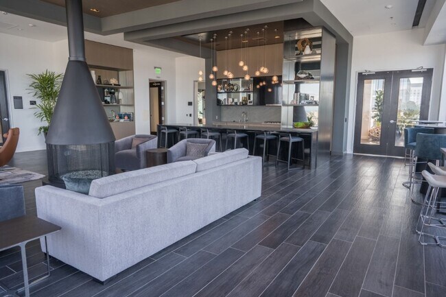 Building Photo - 2Bd/2Ba Seattle Condo