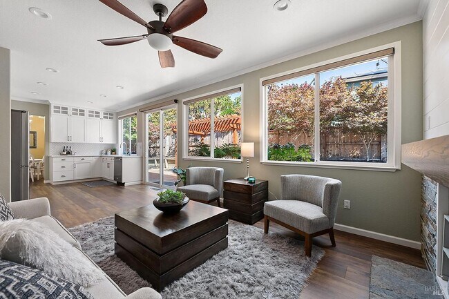 Building Photo - Two Level Home in Windsor with 4 Bedroom and 3 full Bath