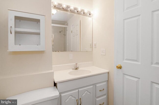 Building Photo - 1815 S Charles St