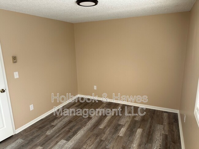 Building Photo - 4881 Basswood Dr