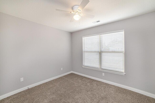 Building Photo - 3708 Parrot Ct