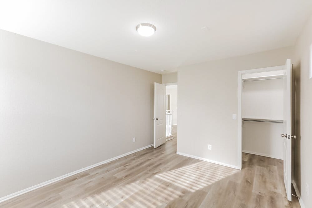 Building Photo - 28833 N Nobel Rd