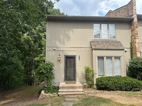 Building Photo - SW County Townhome