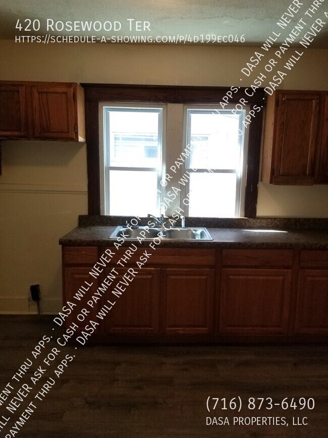 Building Photo - 420 Rosewood Terrace