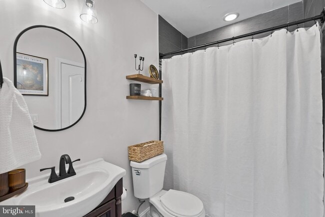 Building Photo - 1363 Childress St NE