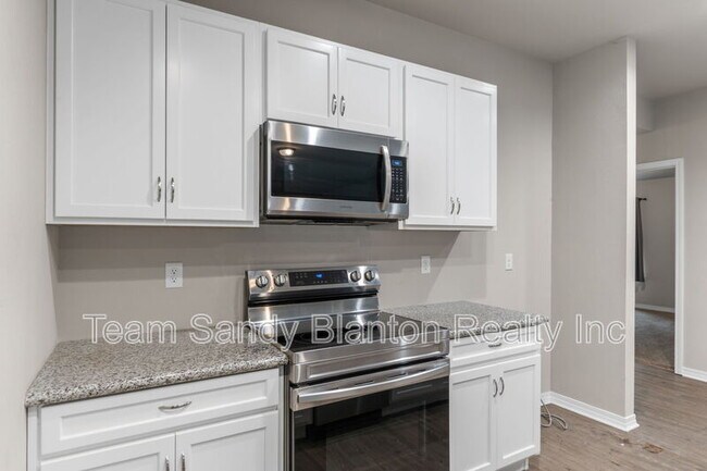 Building Photo - 3210 Electra Dr