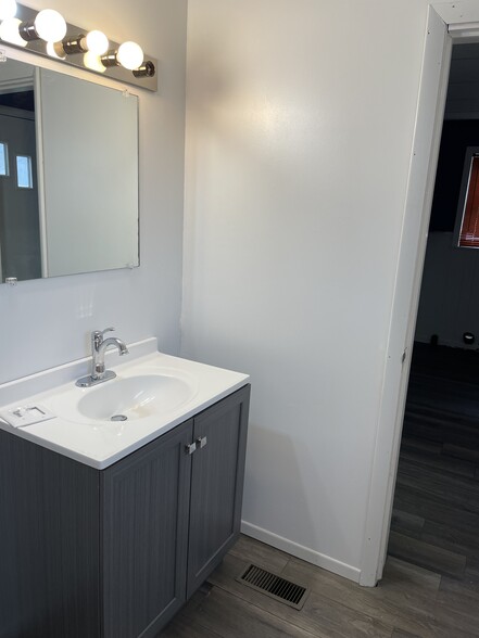 Bathroom - 1157 Monroe Ave