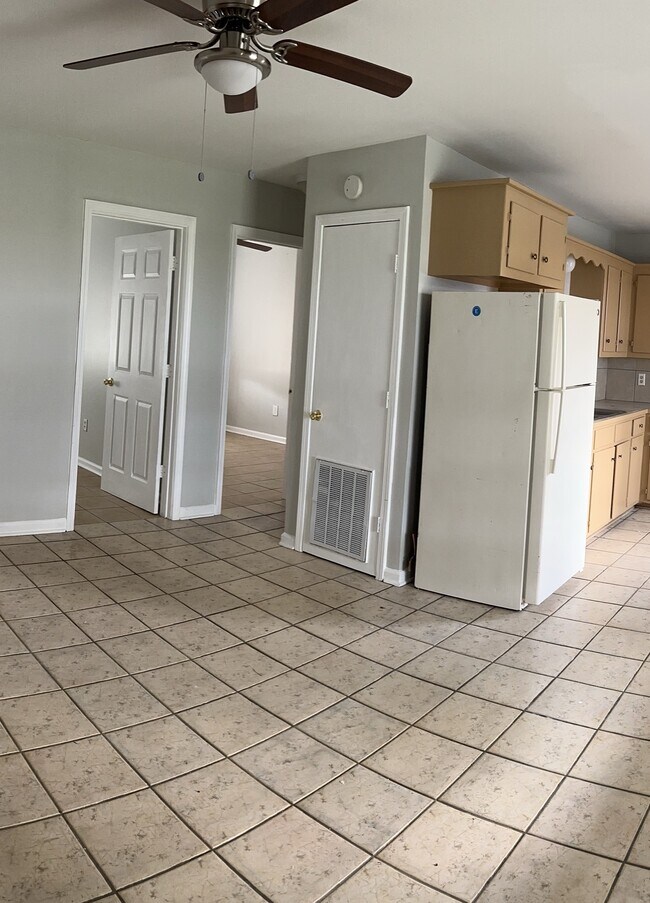 Primary Photo - Savoy apartments