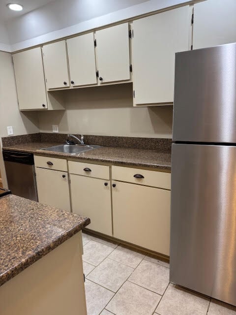 Building Photo - Spacious 1 bedroom unit in Green Hills. Gr...
