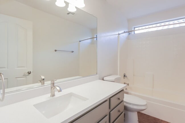 Building Photo - 355 E Camino Del Abeto