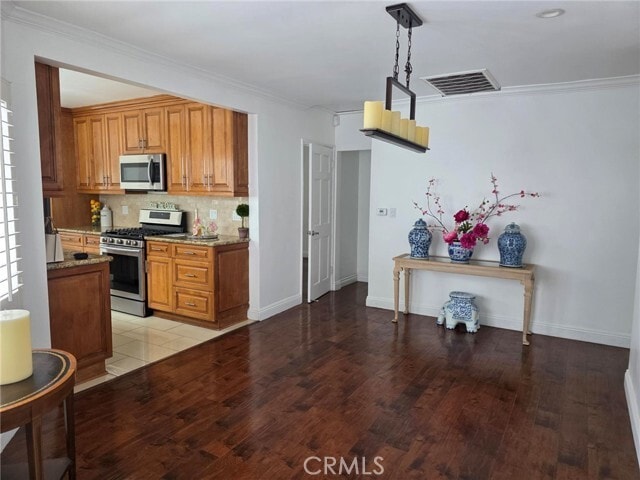 Building Photo - 3421 Palos Verdes Dr N